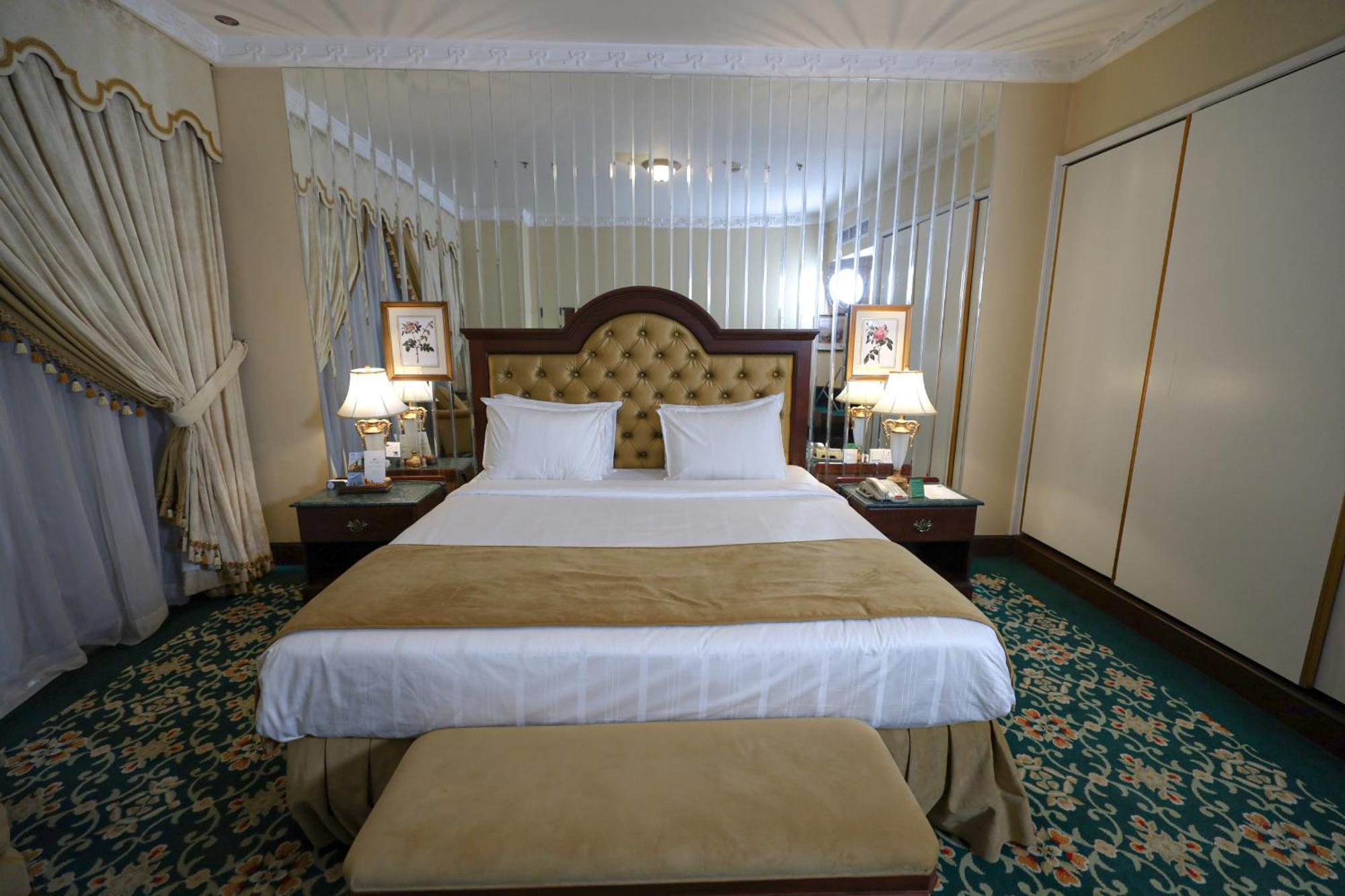 Habitat All Suites, Al Khobar Exterior foto A bedroom at the Grand Hotel