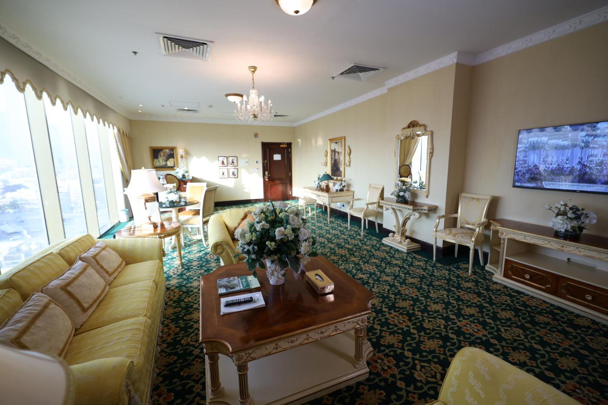 Habitat All Suites, Al Khobar Exterior foto The Green Room